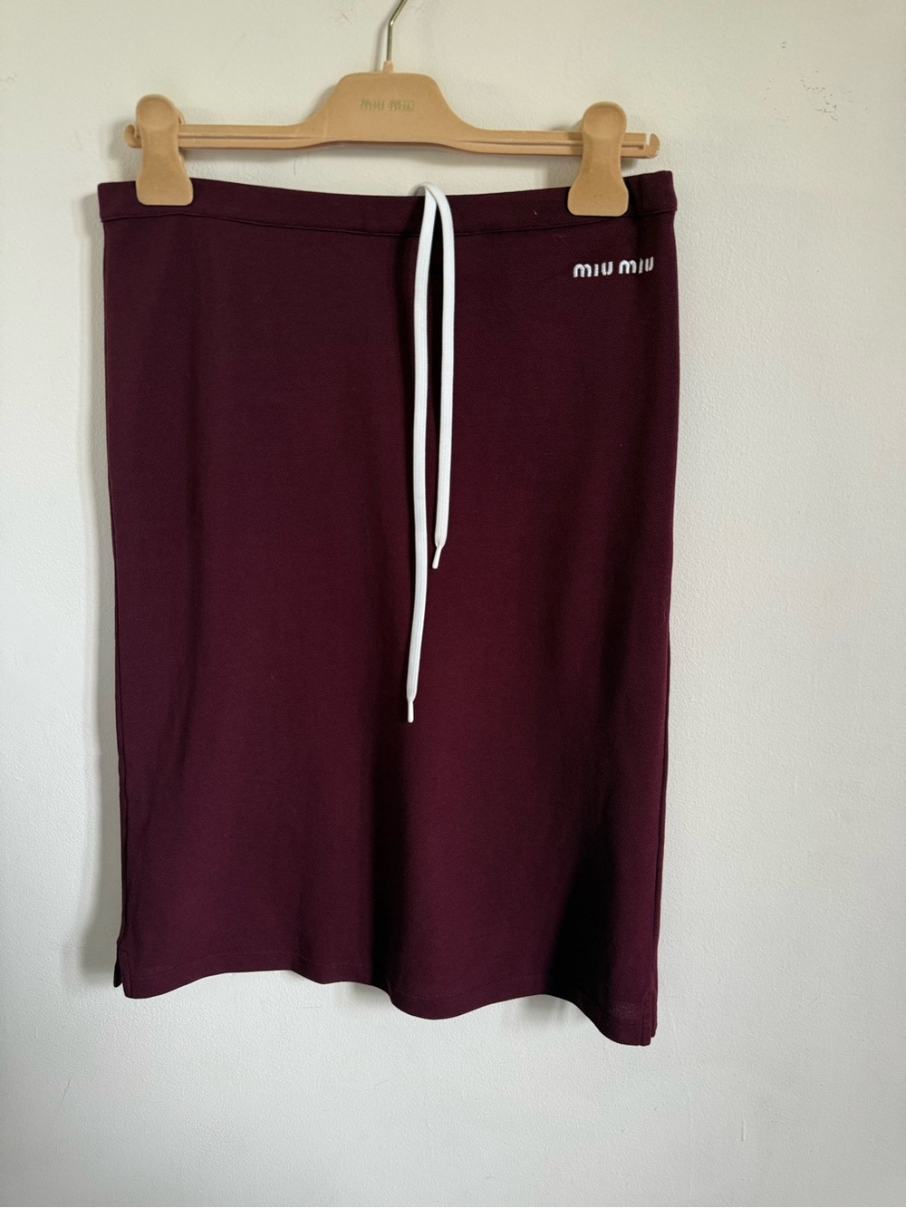 Miu Miu 2024 Burgundy Set Polo and Midi Skirt - Picture 6 of 7